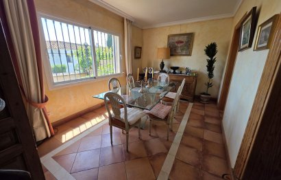 Resale - House - Detached Villa - Marbella - Marbesa