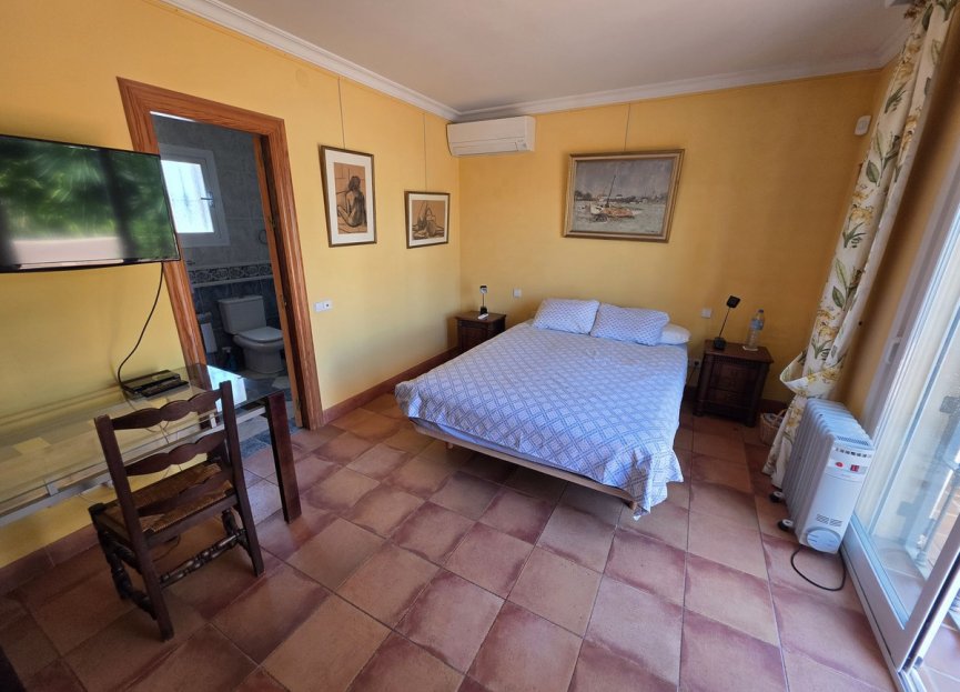 Resale - House - Detached Villa - Marbella - Marbesa