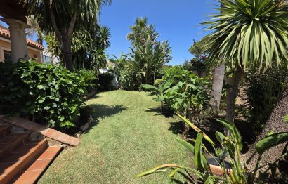 Resale - House - Detached Villa - Marbella - Marbesa