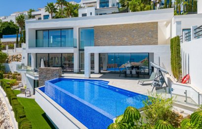 Resale - House - Detached Villa - Benalmádena - Benalmadena Costa