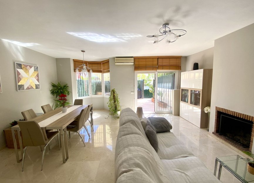 Resale - House - Townhouse - Estepona - Estepona Centro