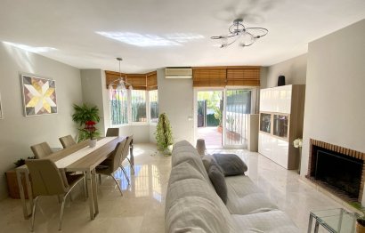 Resale - House - Townhouse - Estepona - Estepona Centro