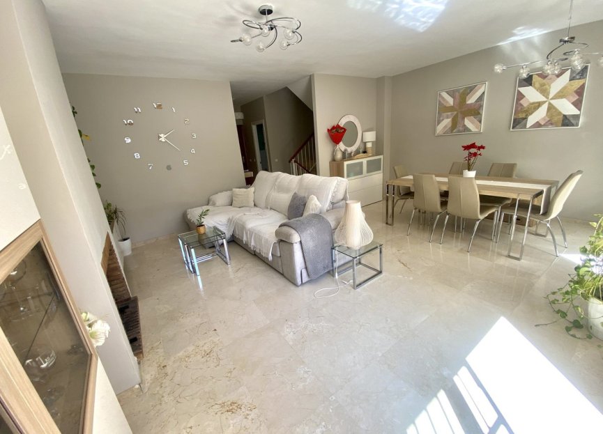 Resale - House - Townhouse - Estepona - Estepona Centro