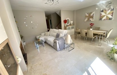 Resale - House - Townhouse - Estepona - Estepona Centro