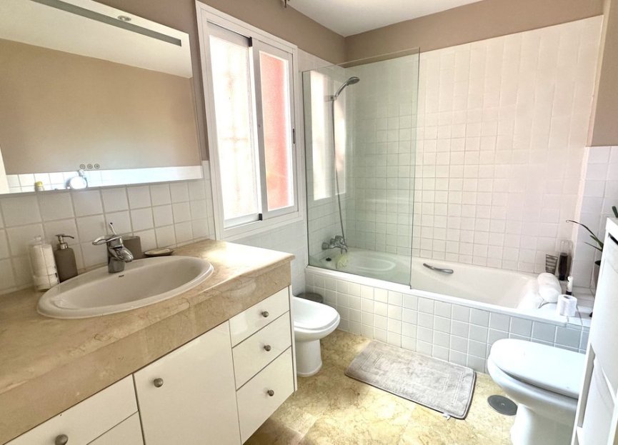 Resale - House - Townhouse - Estepona - Estepona Centro