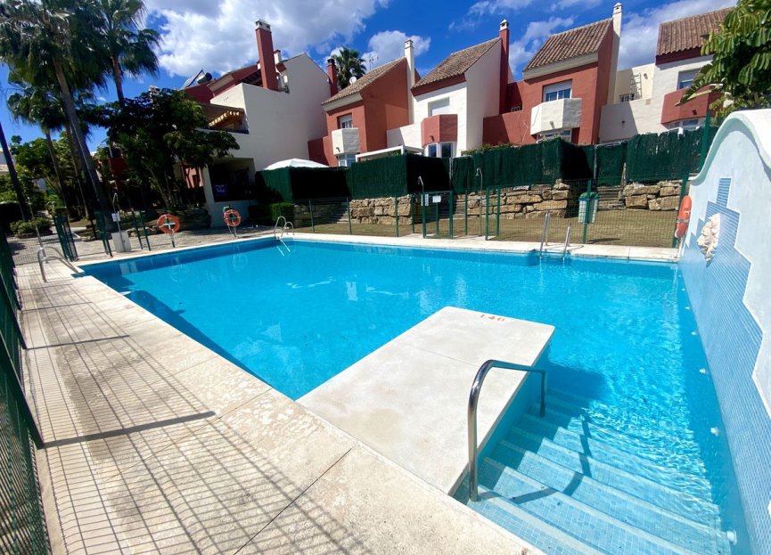 Resale - House - Townhouse - Estepona - Estepona Centro