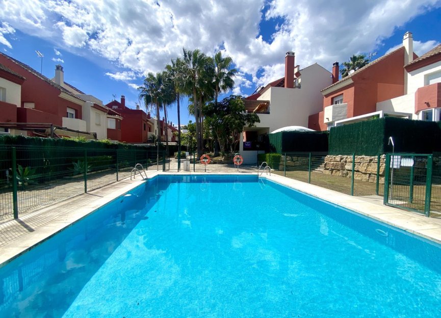Resale - House - Townhouse - Estepona - Estepona Centro