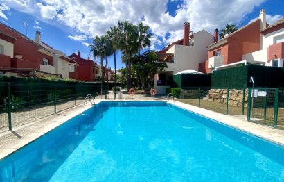 Resale - House - Townhouse - Estepona - Estepona Centro