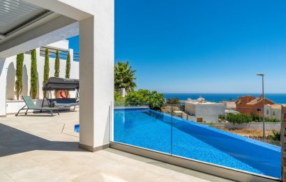 Resale - House - Detached Villa - Benalmádena - Benalmadena Costa