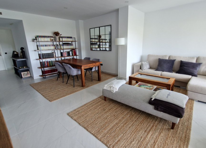 Reventa - Apartment - Middle Floor Apartment - Estepona - Estepona Centro