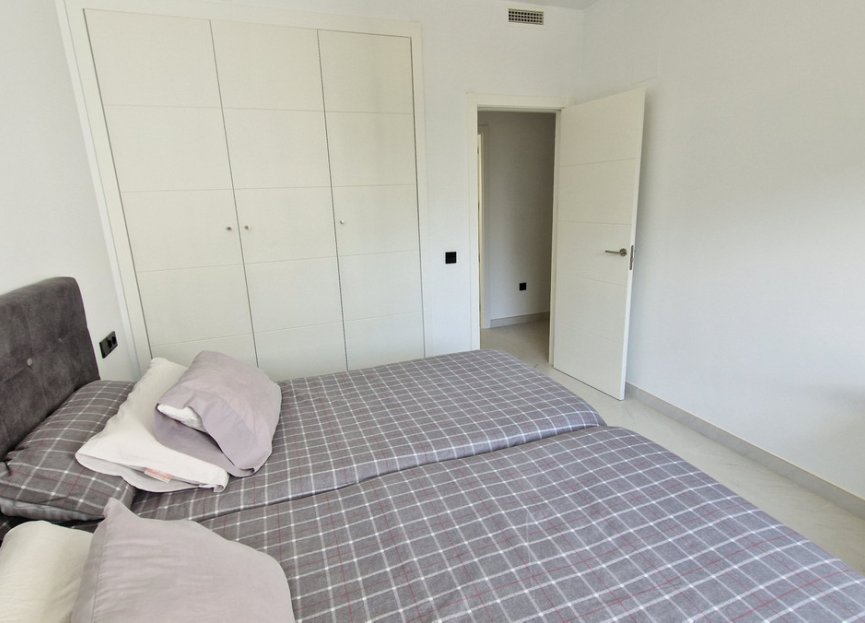Reventa - Apartment - Middle Floor Apartment - Estepona - Estepona Centro