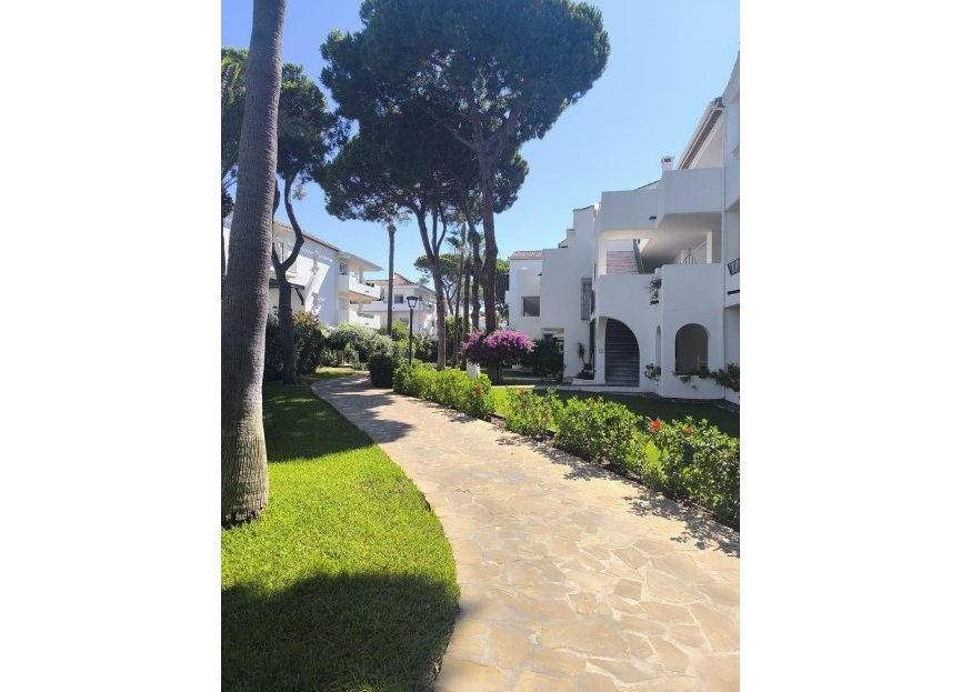 Resale - Apartment - Middle Floor Apartment - Estepona - El Presidente