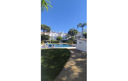 Resale - Apartment - Middle Floor Apartment - Estepona - El Presidente