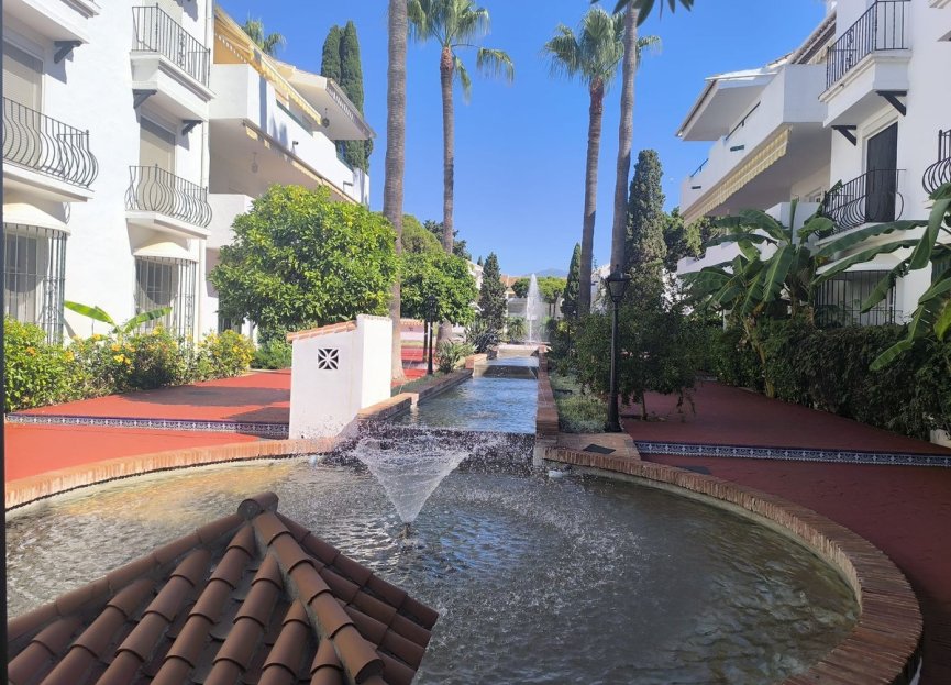 Resale - Apartment - Middle Floor Apartment - Estepona - El Presidente