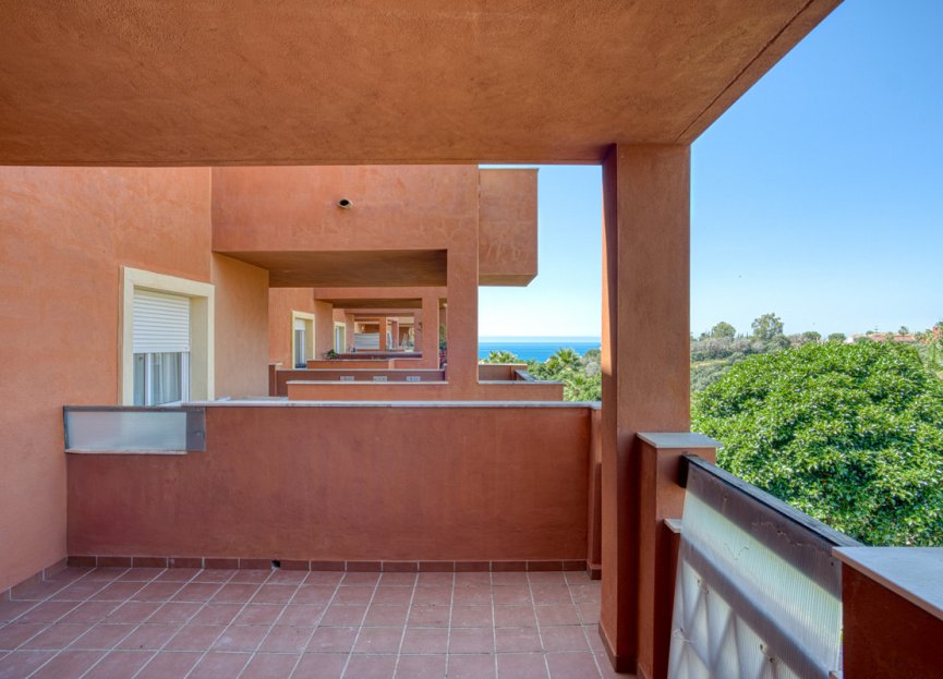 Resale - Apartment - Middle Floor Apartment - Marbella - Reserva de Marbella