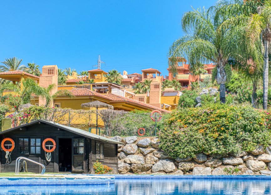 Resale - Apartment - Middle Floor Apartment - Marbella - Reserva de Marbella