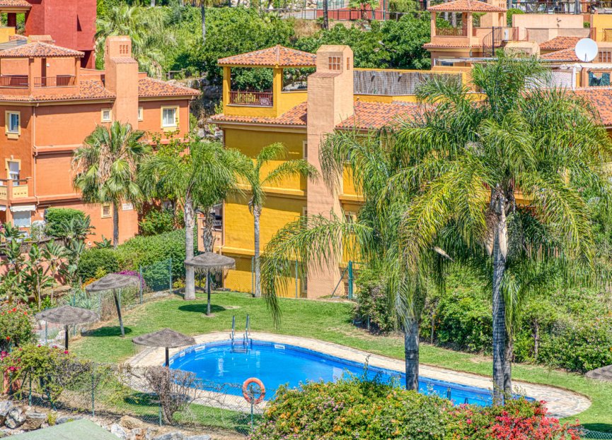 Resale - Apartment - Middle Floor Apartment - Marbella - Reserva de Marbella