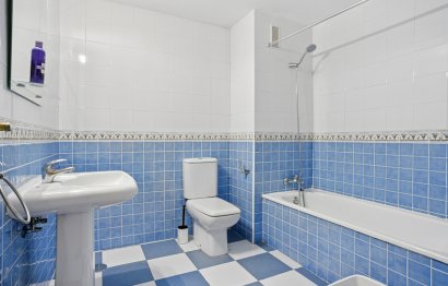 Resale - Apartment - Middle Floor Apartment - Marbella - Reserva de Marbella