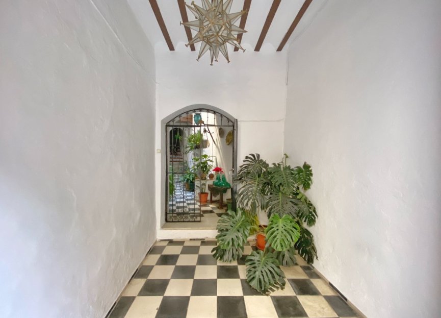 Resale - Apartment - Top Floor Apartment - Marbella - Marbella Centro