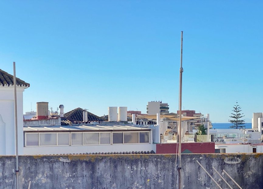 Resale - Apartment - Top Floor Apartment - Marbella - Marbella Centro