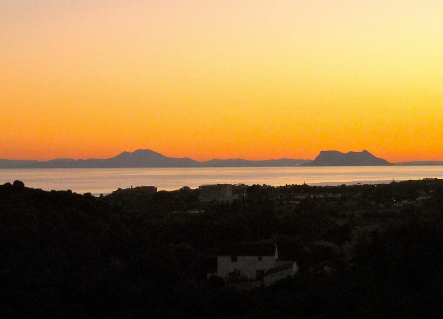 Resale - Plot - Residential Plot - Estepona - Estepona Centro