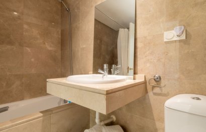 Resale - Apartment - Middle Floor Apartment - Manilva - La Duquesa