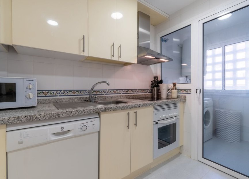 Resale - Apartment - Middle Floor Apartment - Manilva - La Duquesa