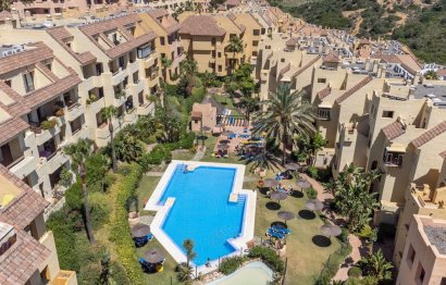 Resale - Apartment - Middle Floor Apartment - Manilva - La Duquesa