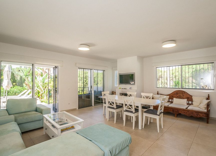 Resale - House - Detached Villa - Marbella - Elviria