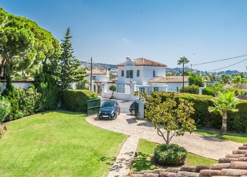 Resale - House - Detached Villa - Marbella - Elviria