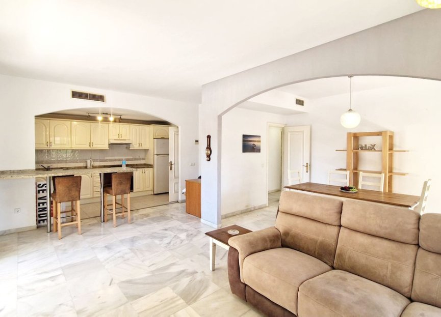 Resale - Apartment - Middle Floor Apartment - Fuengirola - Fuengirola Centro