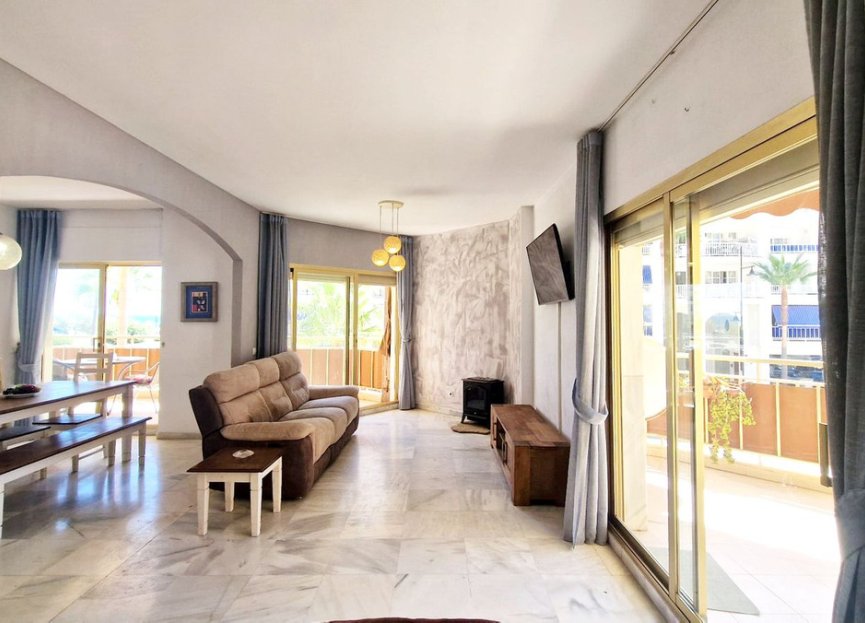 Resale - Apartment - Middle Floor Apartment - Fuengirola - Fuengirola Centro