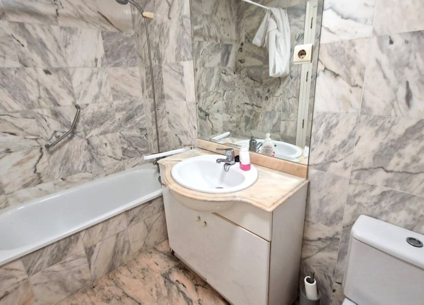 Resale - Apartment - Middle Floor Apartment - Fuengirola - Fuengirola Centro