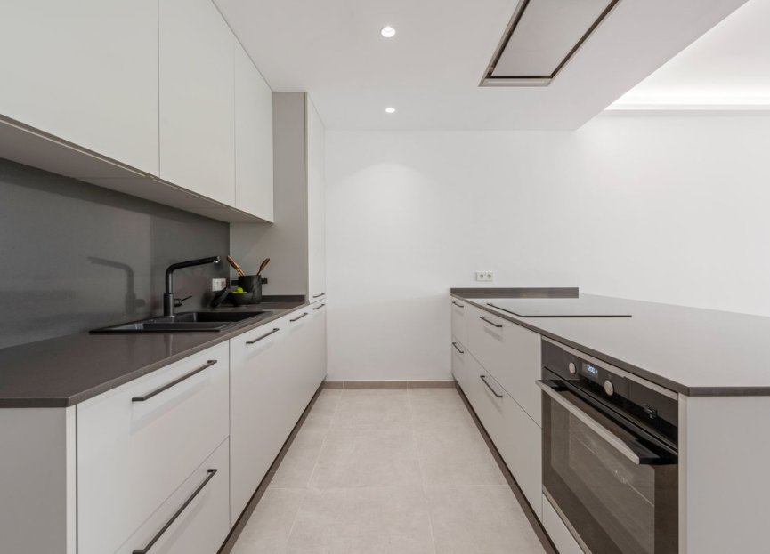 Resale - House - Townhouse - Marbella - Nueva Andalucia