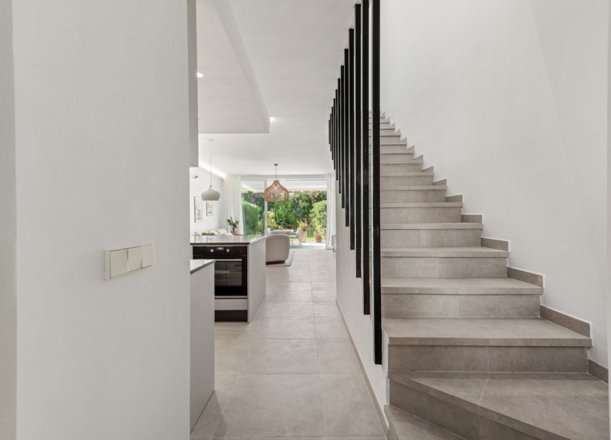 Resale - House - Townhouse - Marbella - Nueva Andalucia