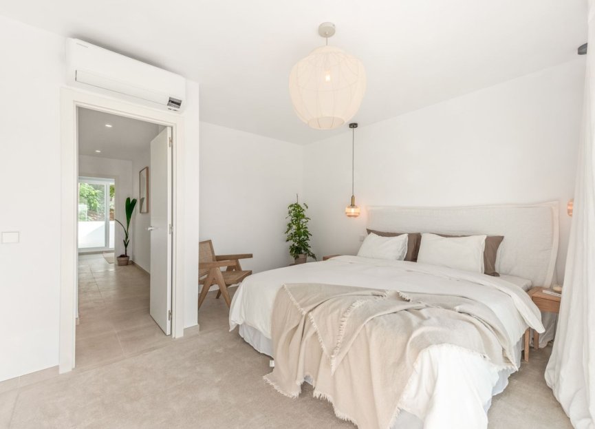 Resale - House - Townhouse - Marbella - Nueva Andalucia