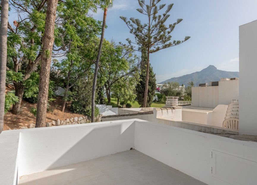 Resale - House - Townhouse - Marbella - Nueva Andalucia
