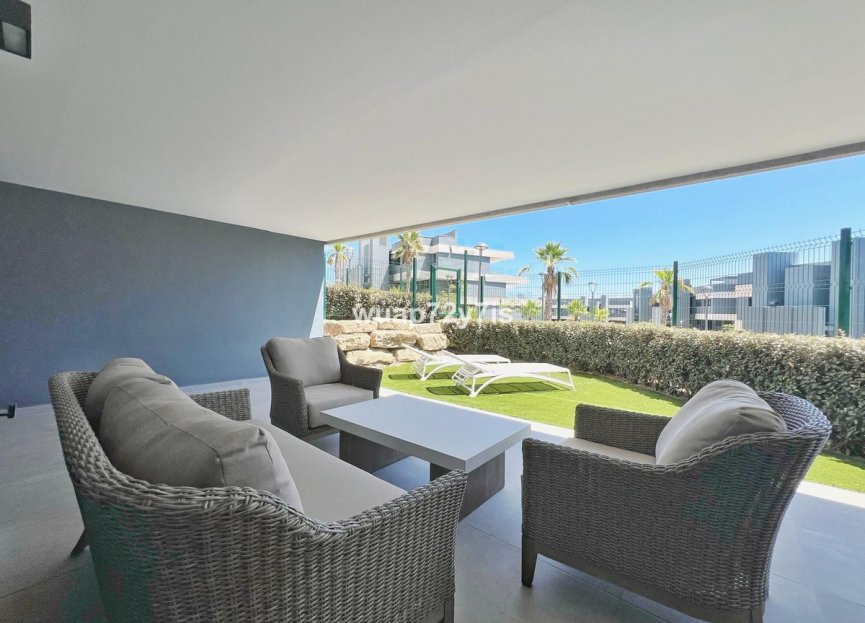 Resale - Ground floor apartment - Estepona - Selwo