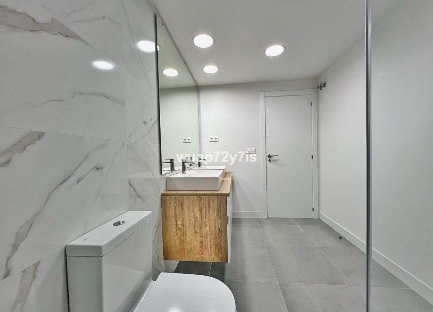 Resale - Ground floor apartment - Estepona - Selwo