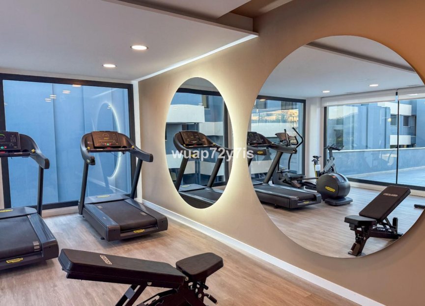 Resale - Ground floor apartment - Estepona - Selwo