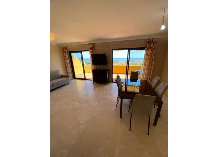 Resale - Apartment - Penthouse - Estepona - Selwo