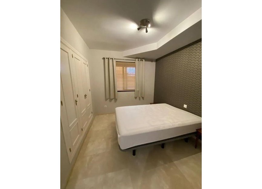 Resale - Apartment - Penthouse - Estepona - Selwo