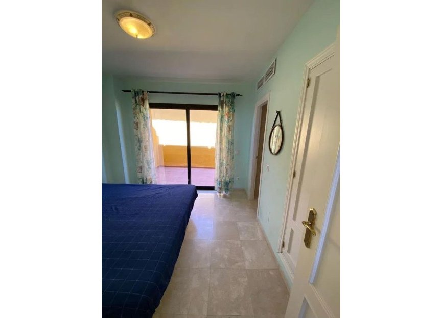 Resale - Apartment - Penthouse - Estepona - Selwo