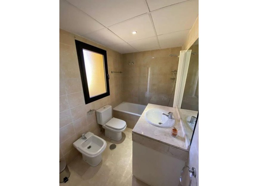 Resale - Apartment - Penthouse - Estepona - Selwo