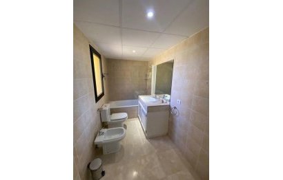 Resale - Apartment - Penthouse - Estepona - Selwo