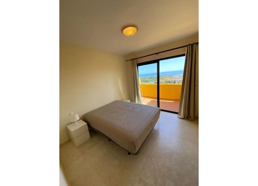 Resale - Apartment - Penthouse - Estepona - Selwo