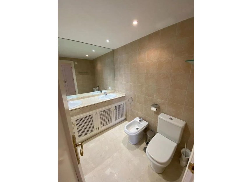 Resale - Apartment - Penthouse - Estepona - Selwo