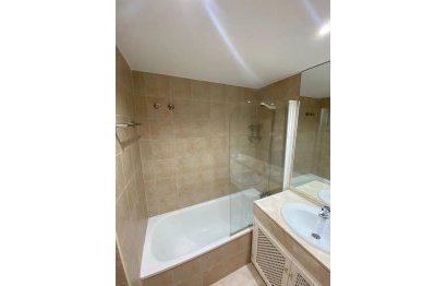 Resale - Apartment - Penthouse - Estepona - Selwo