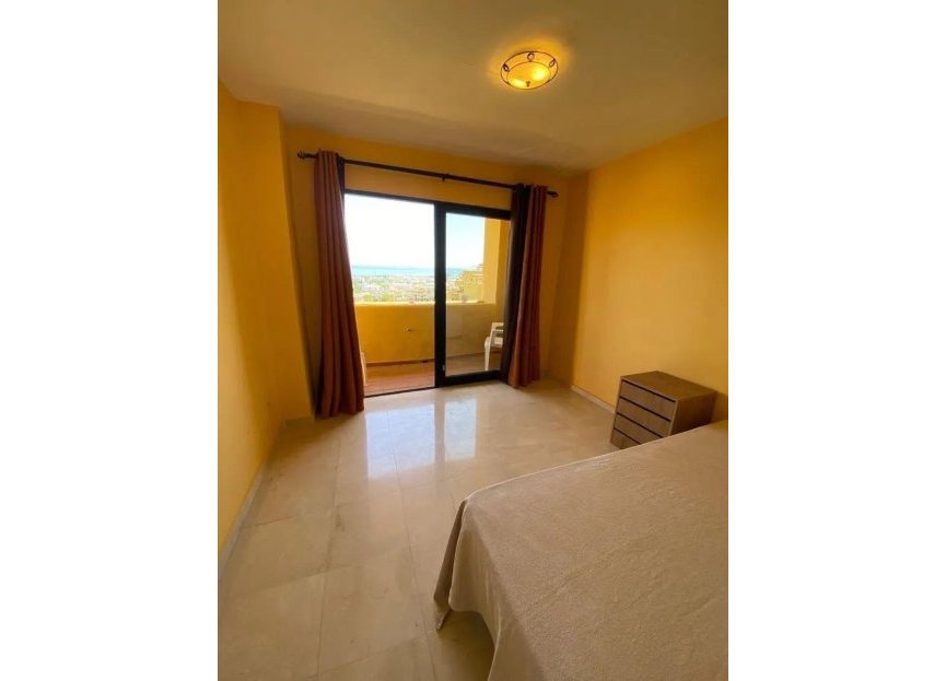 Resale - Apartment - Penthouse - Estepona - Selwo