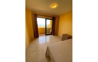 Resale - Apartment - Penthouse - Estepona - Selwo